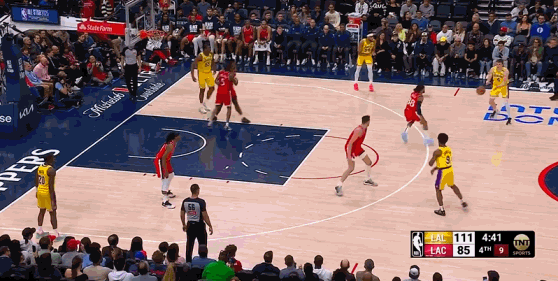 为你骄傲!布朗尼投进NBA生涯首记三分球!詹姆斯赛后转发