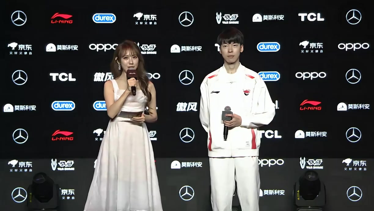 太有画面感！AL赛后采访Hope：Flandre拆塔的时候我们在给他加油