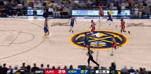 爆爆爆！哈登打满首节轰下15分助队领先8分 压哨三分不讲理