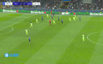 半场-国米暂2-0巴萨 劳塔罗破门+造点恰尔汗奥卢点射