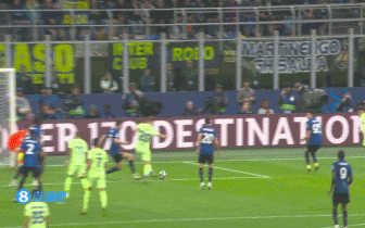 半场-国米暂2-0巴萨 劳塔罗破门+造点恰尔汗奥卢点射