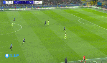 半场-国米暂2-0巴萨 劳塔罗破门+造点恰尔汗奥卢点射