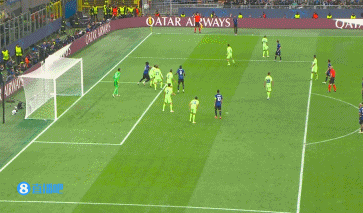 半场-国米暂2-0巴萨 劳塔罗破门+造点恰尔汗奥卢点射