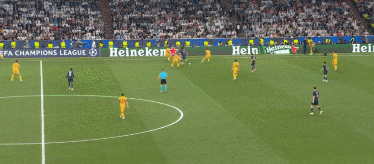 欧冠决赛复盘:巴黎“狂锋”背后有高人指点,请叫他们新典礼中场